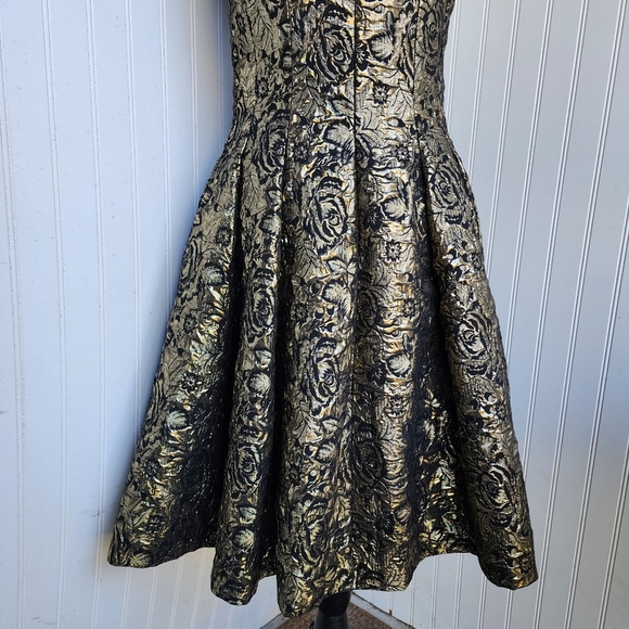 Luxe Carmen Marc Valvo Fit and Flare Dress Women's 4 Gold Black Sheer Jacquard - Picture 12 of 16